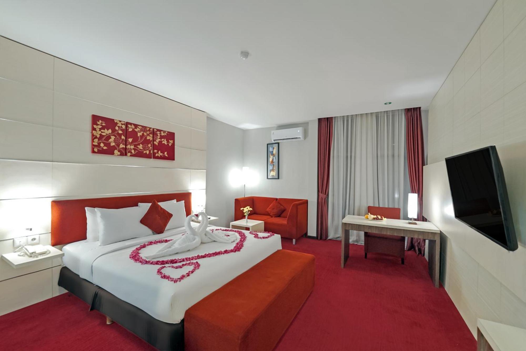 Tjokro Hotel Klaten Exterior photo